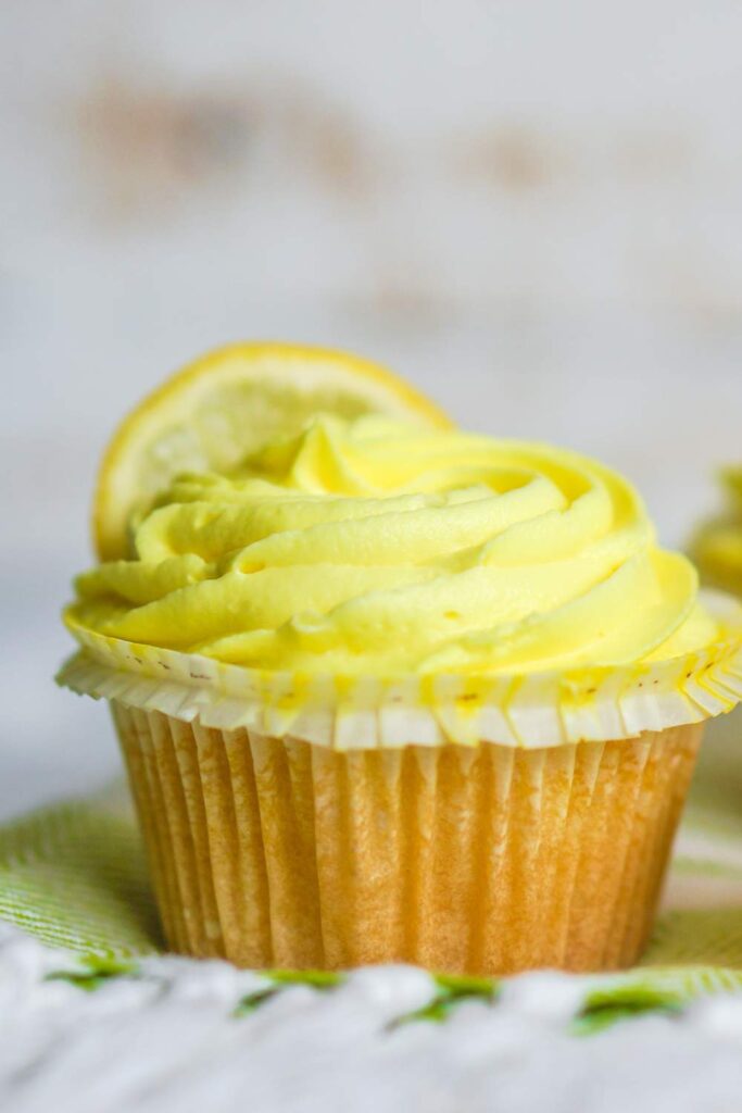 Nigella Lemon Curd Cupcakes 