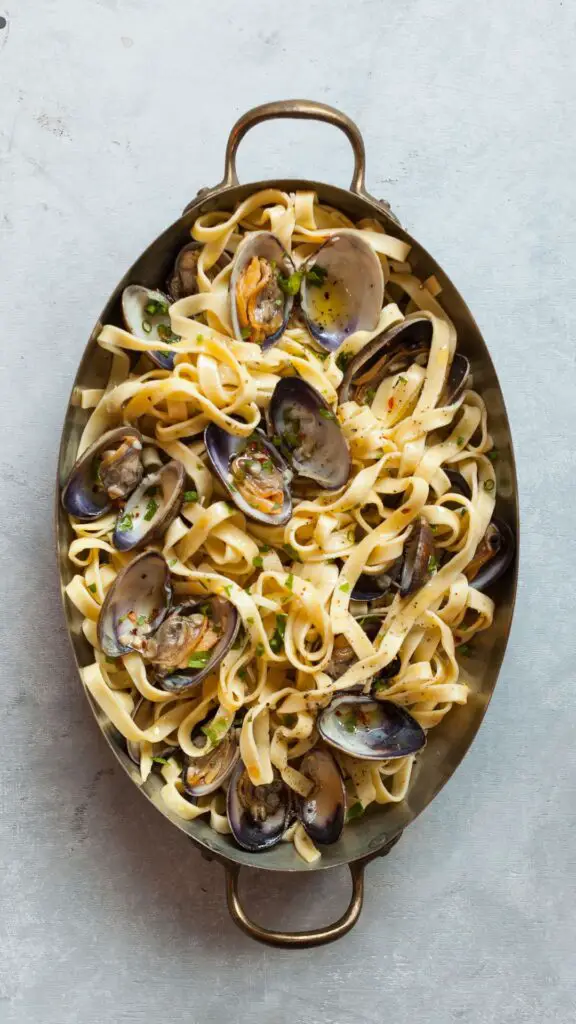 Nigella Pasta With Clams And Bottarga