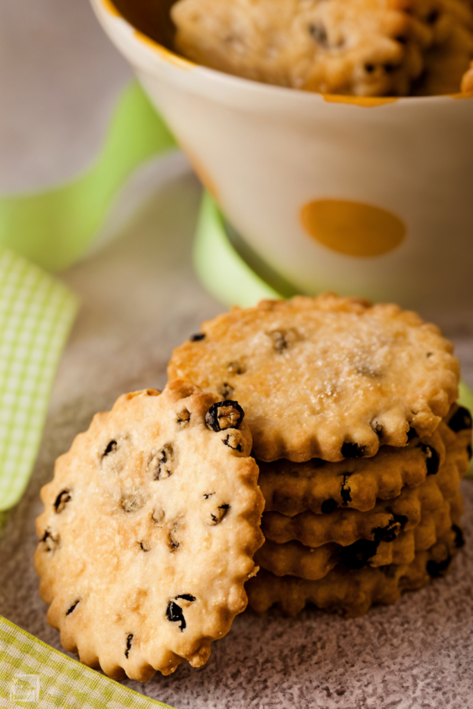 nigella easter biscuits recipe​
