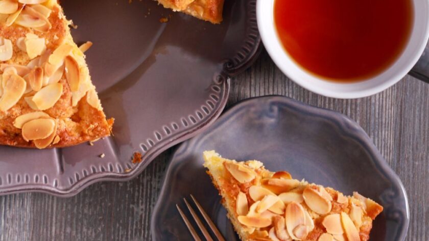 Nigella Apple And Almond Cake