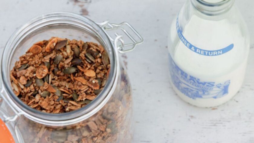 Nigella Granola