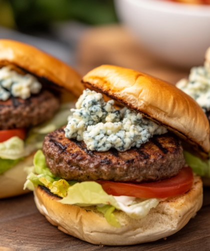  Nigella Spicy Beef, Pork & Fennel Burger With Crumbled Galbani Dolcelatte